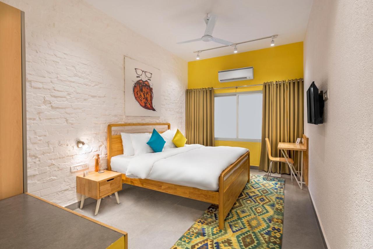 Bedzzz Varanasi By Leisure Hotels, 1 Km From Dashwasamedh Ghat Exterior photo